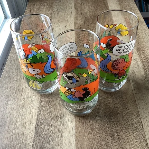 Vintage Charlie Brown Set of 3 Glasses Camp Snoopy Peanuts McDonalds 50s collect - Picture 10 of 10